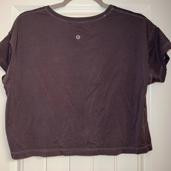 Grey Lululemon crop - Picture 2 of 3